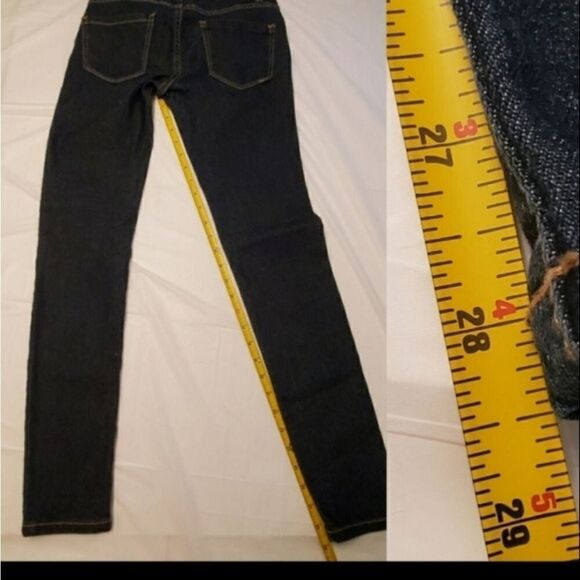 26 FOREVER 21 DARK WASH SKINNY JEANS LONG 29 - Picture 3 of 6